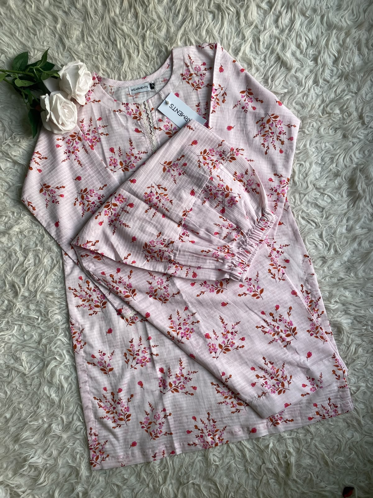 Pink Meadow – Premium Summer Lawn 3PC Suit