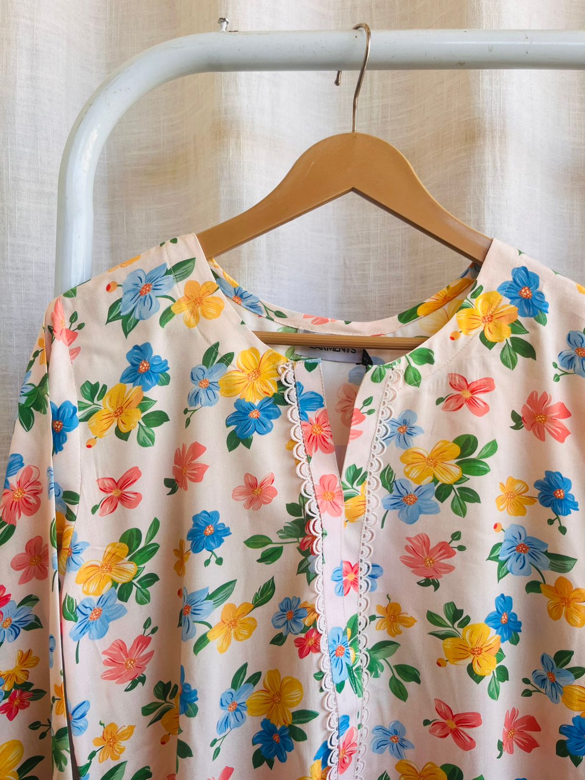 Blossom Cream Floral Set