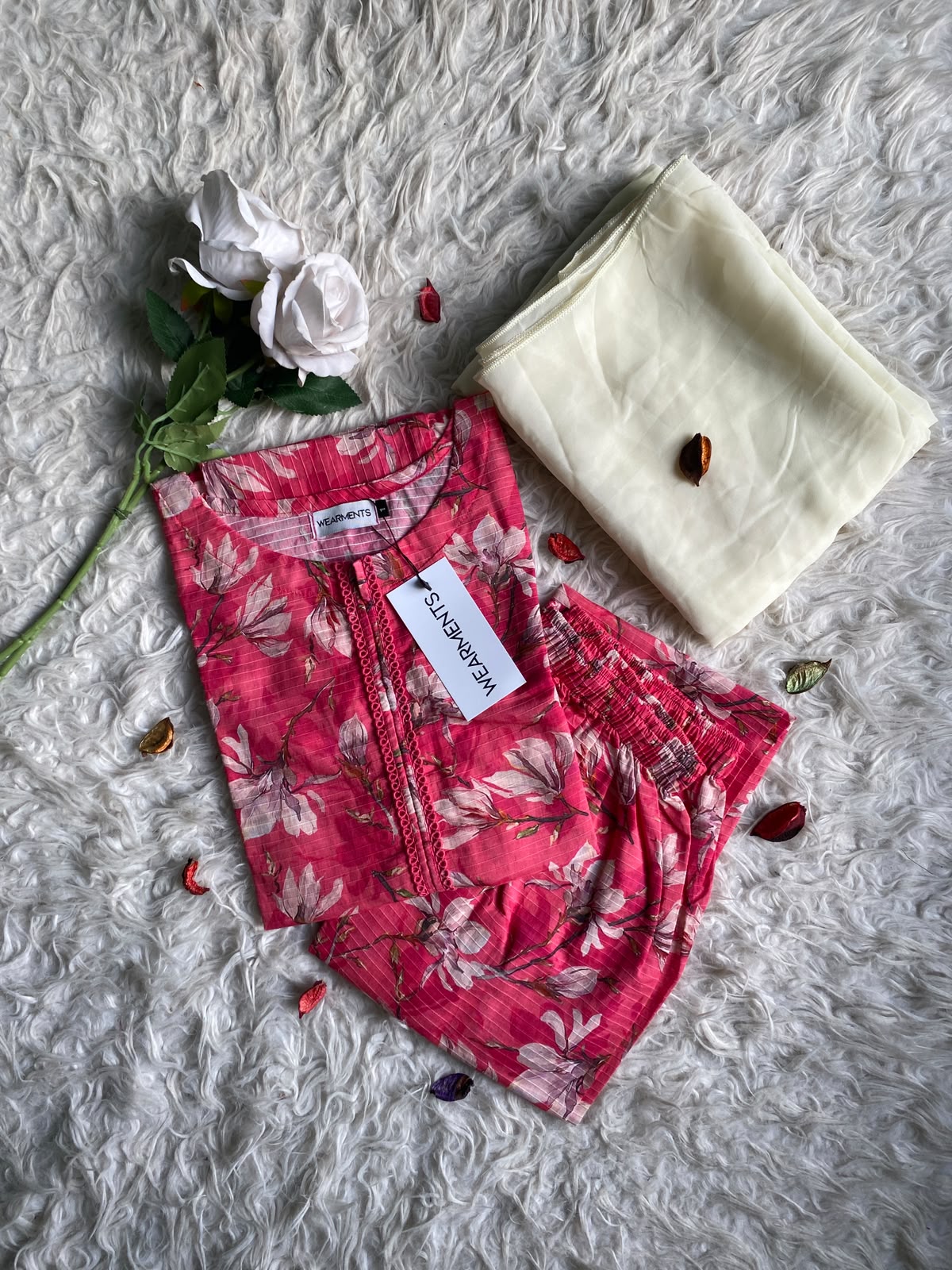 Blossom Fuchsia – Premium Summer Lawn 3PC Suit