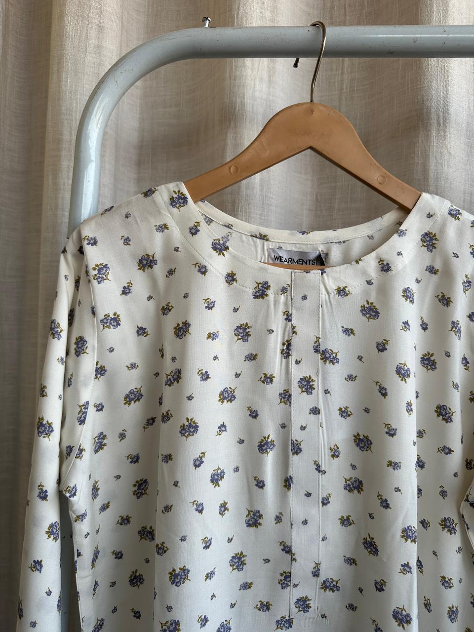 🤍 Ivory Blue Ditsy Bloom