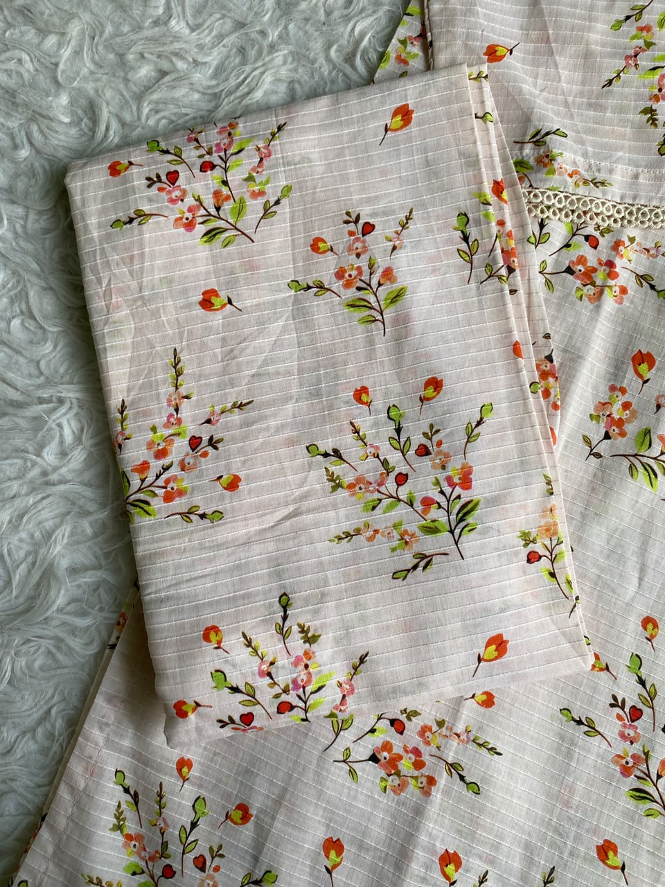 Peach Petals – Premium Summer Lawn 3PC Suit