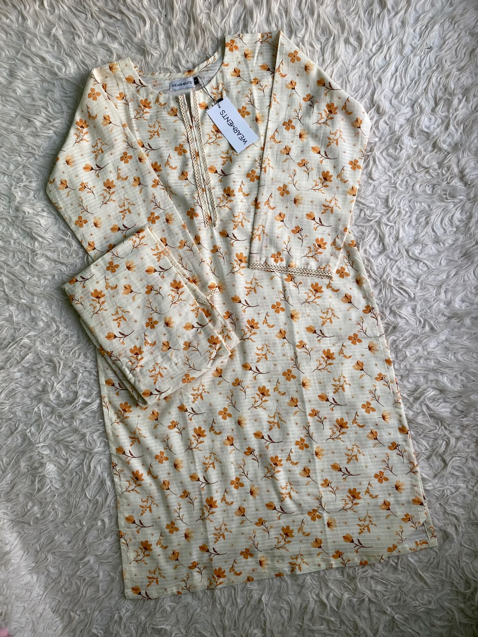 Amber Bloom – Premium Summer Lawn 3PC Suit