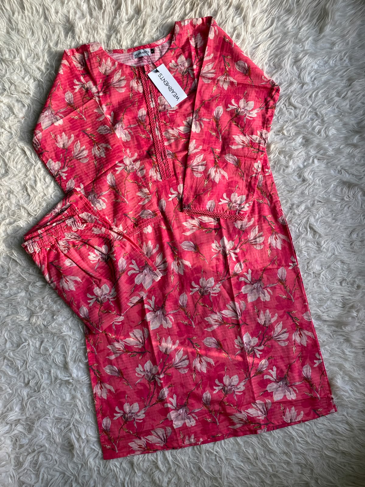 Blossom Fuchsia – Premium Summer Lawn 3PC Suit