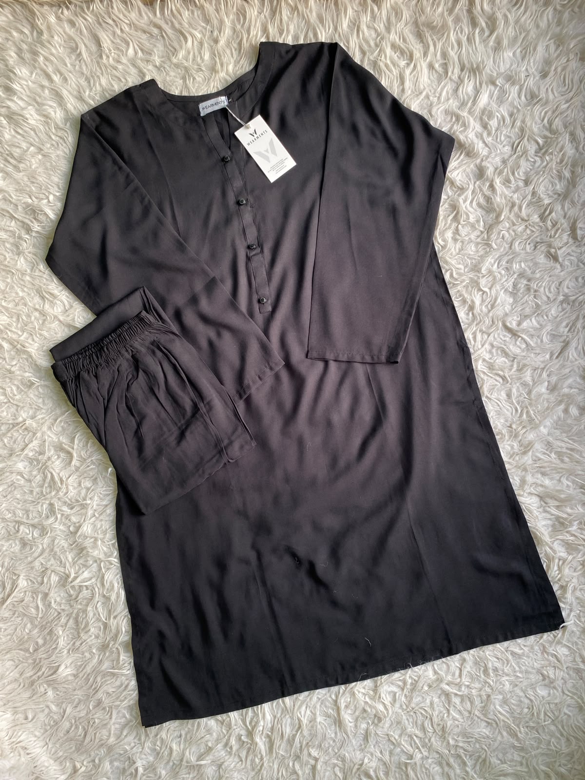 Black Solid