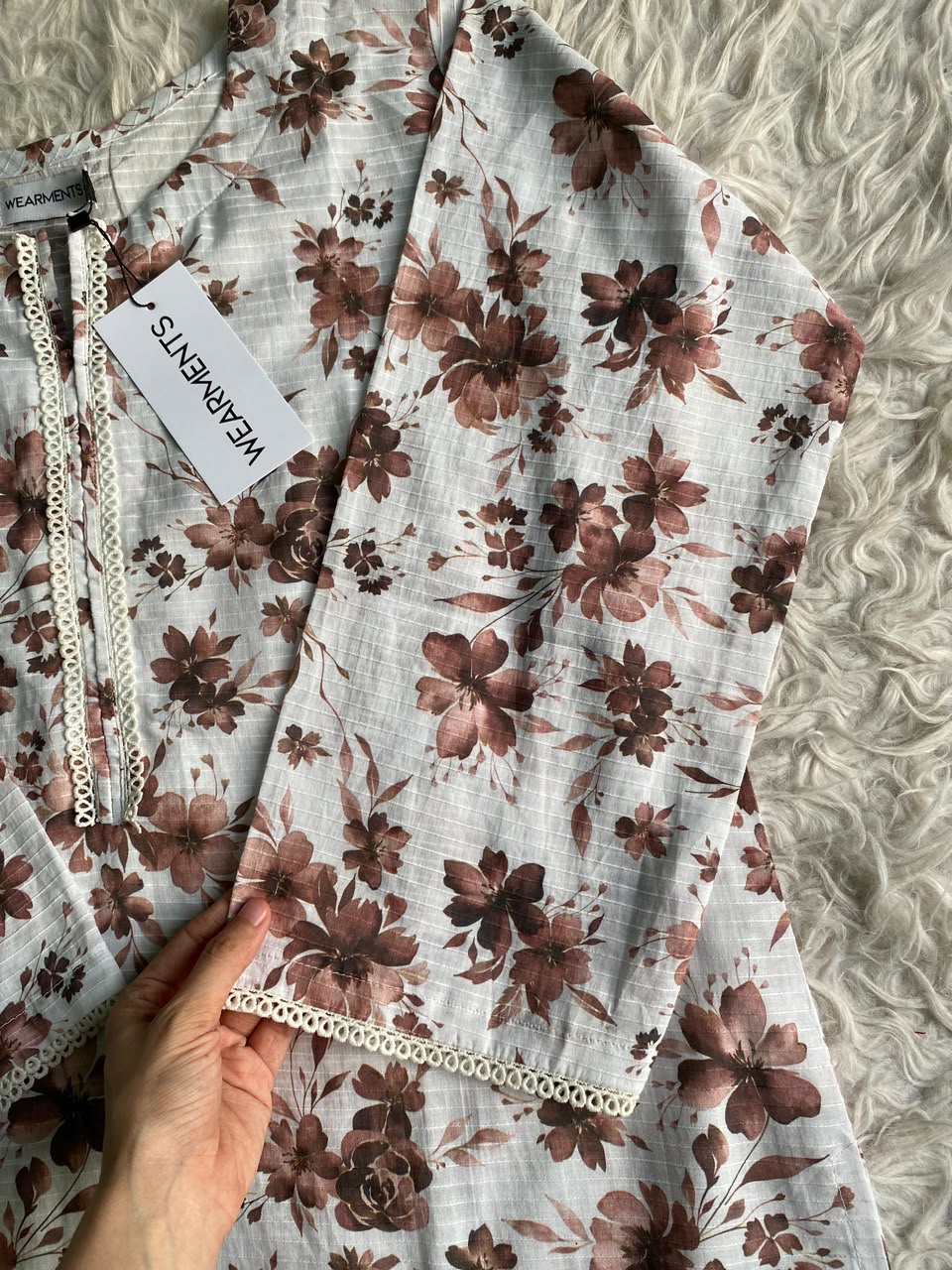 Maroon Rose – Premium Summer Lawn 3PC Sui