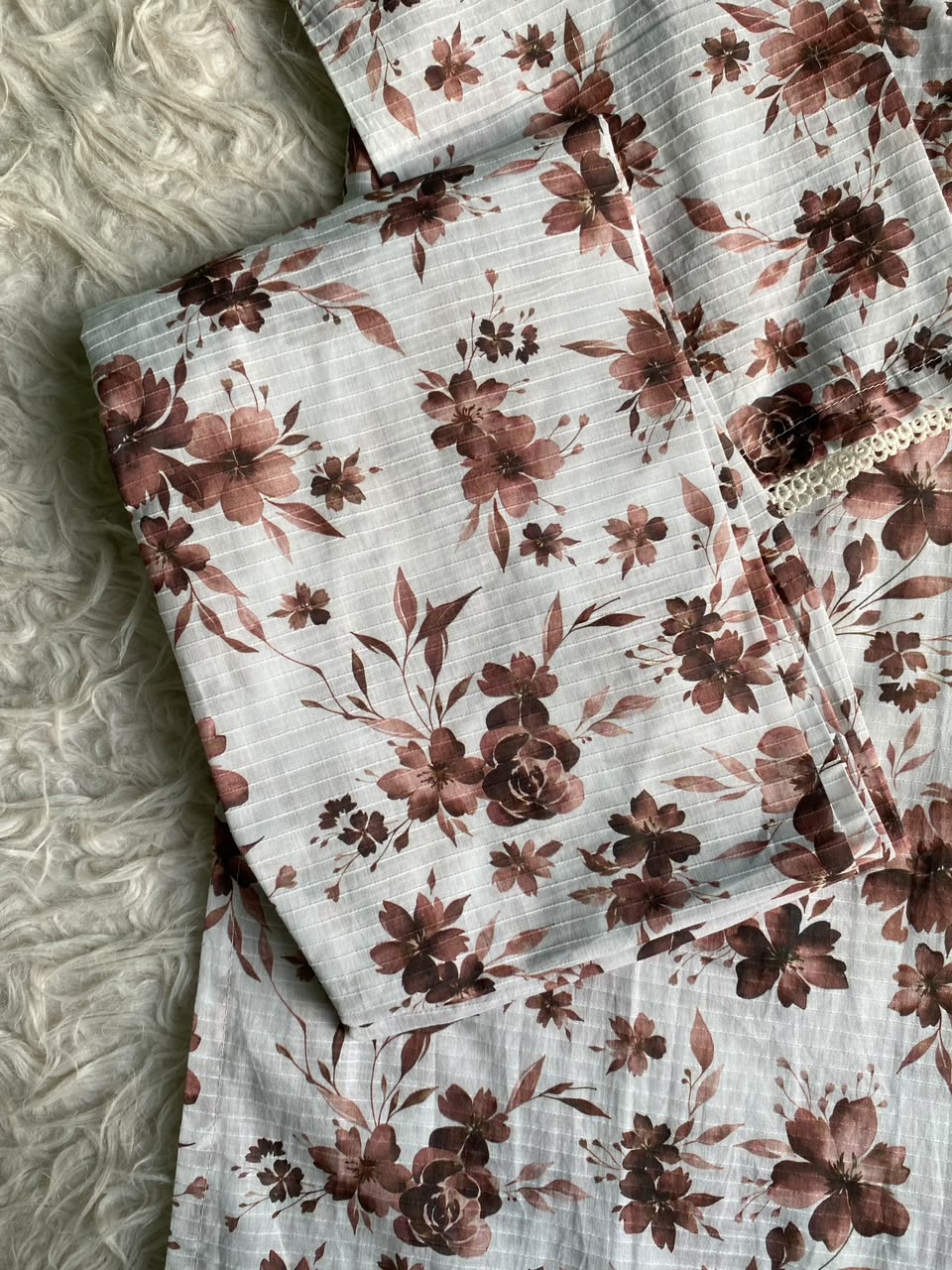 Maroon Rose – Premium Summer Lawn 3PC Sui