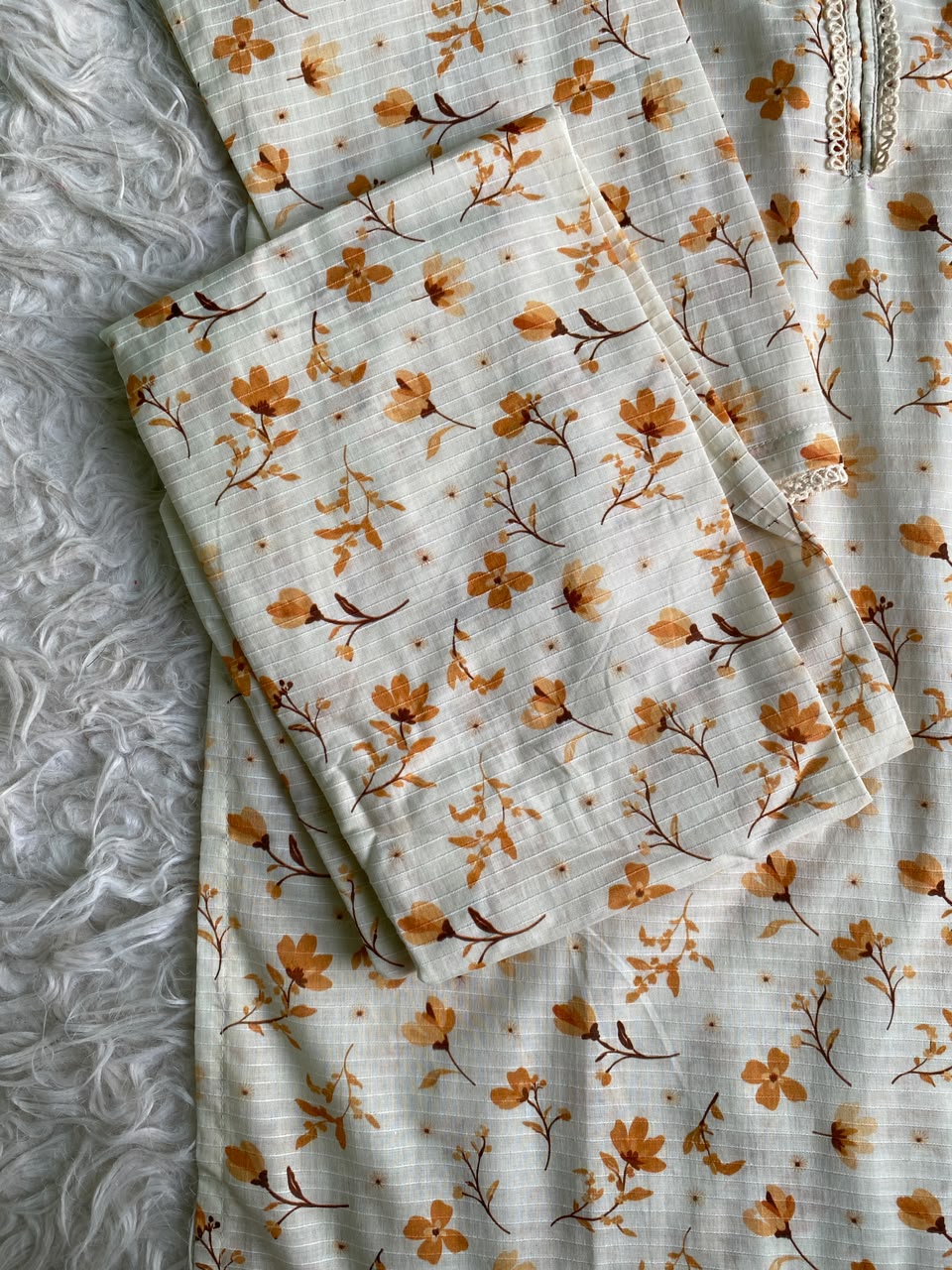 Amber Bloom – Premium Summer Lawn 3PC Suit