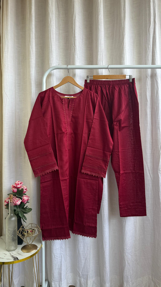 MAROONISH