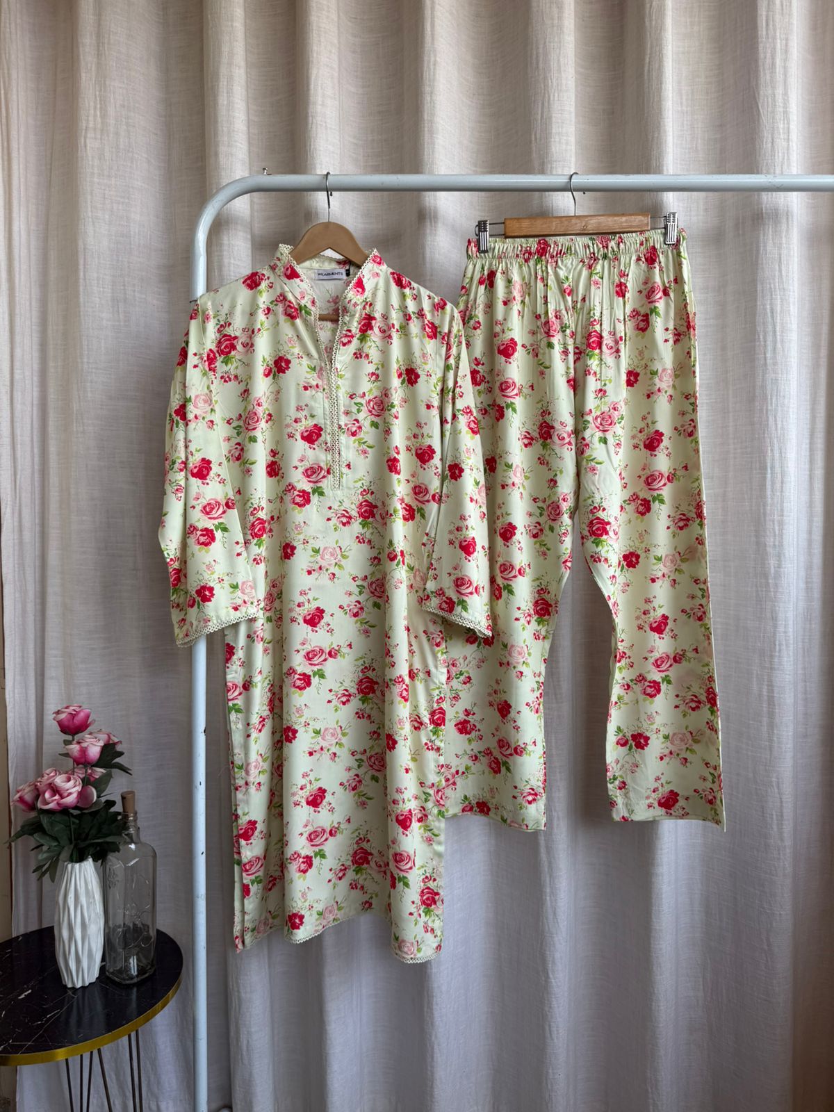 Vintage Rose Floral Set