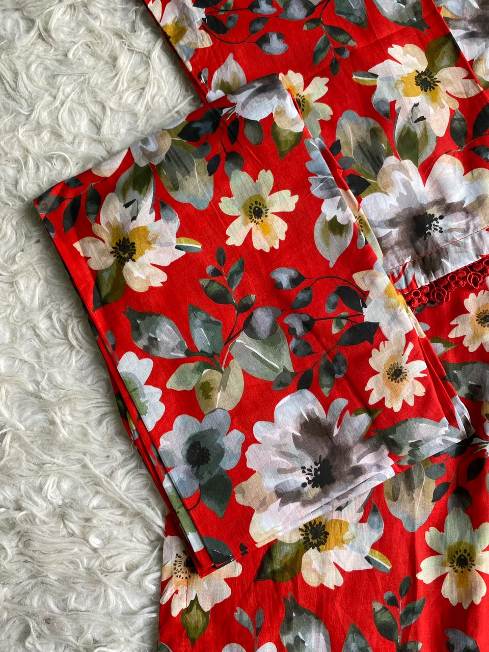 Scarlet Garden – 3 Piece Suit