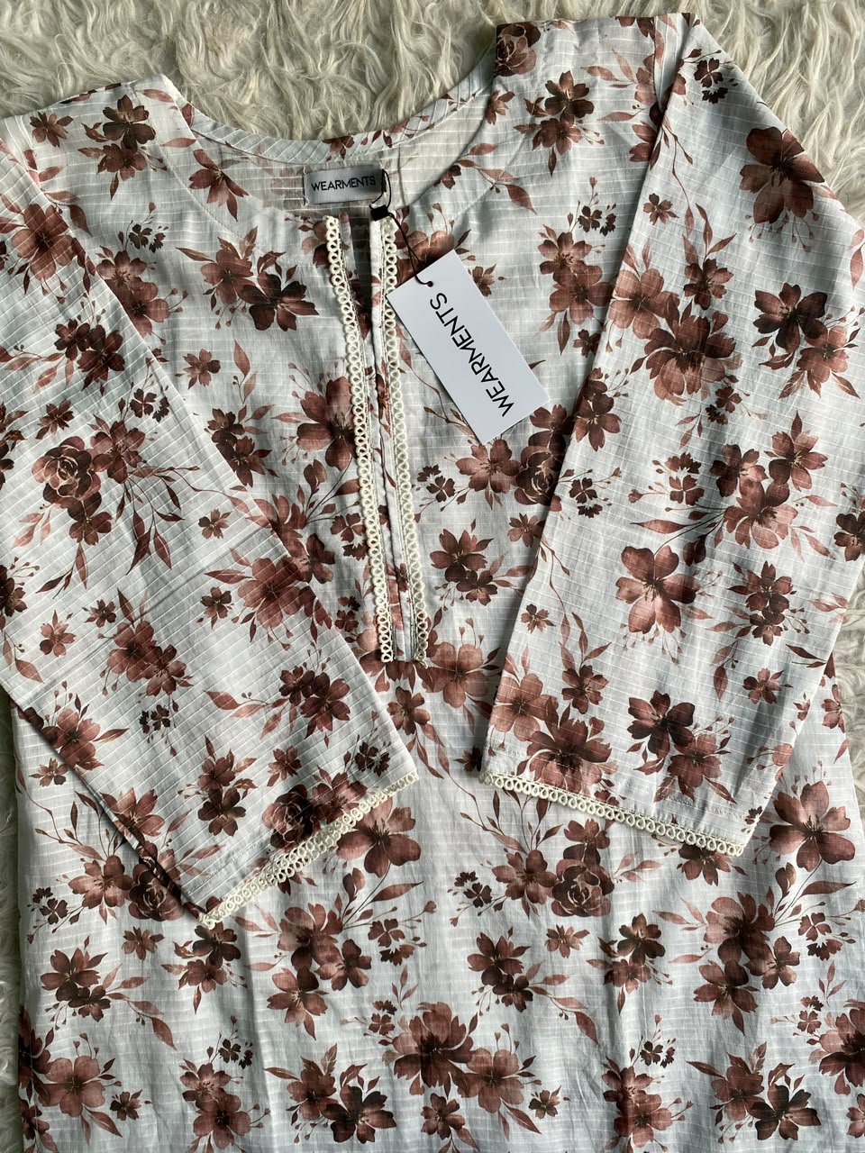 Maroon Rose – Premium Summer Lawn 3PC Sui