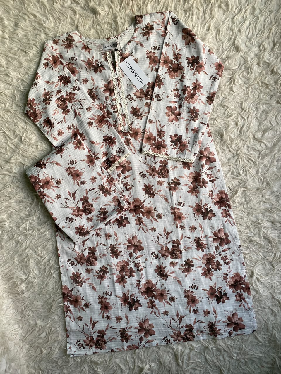 Maroon Rose – Premium Summer Lawn 3PC Sui