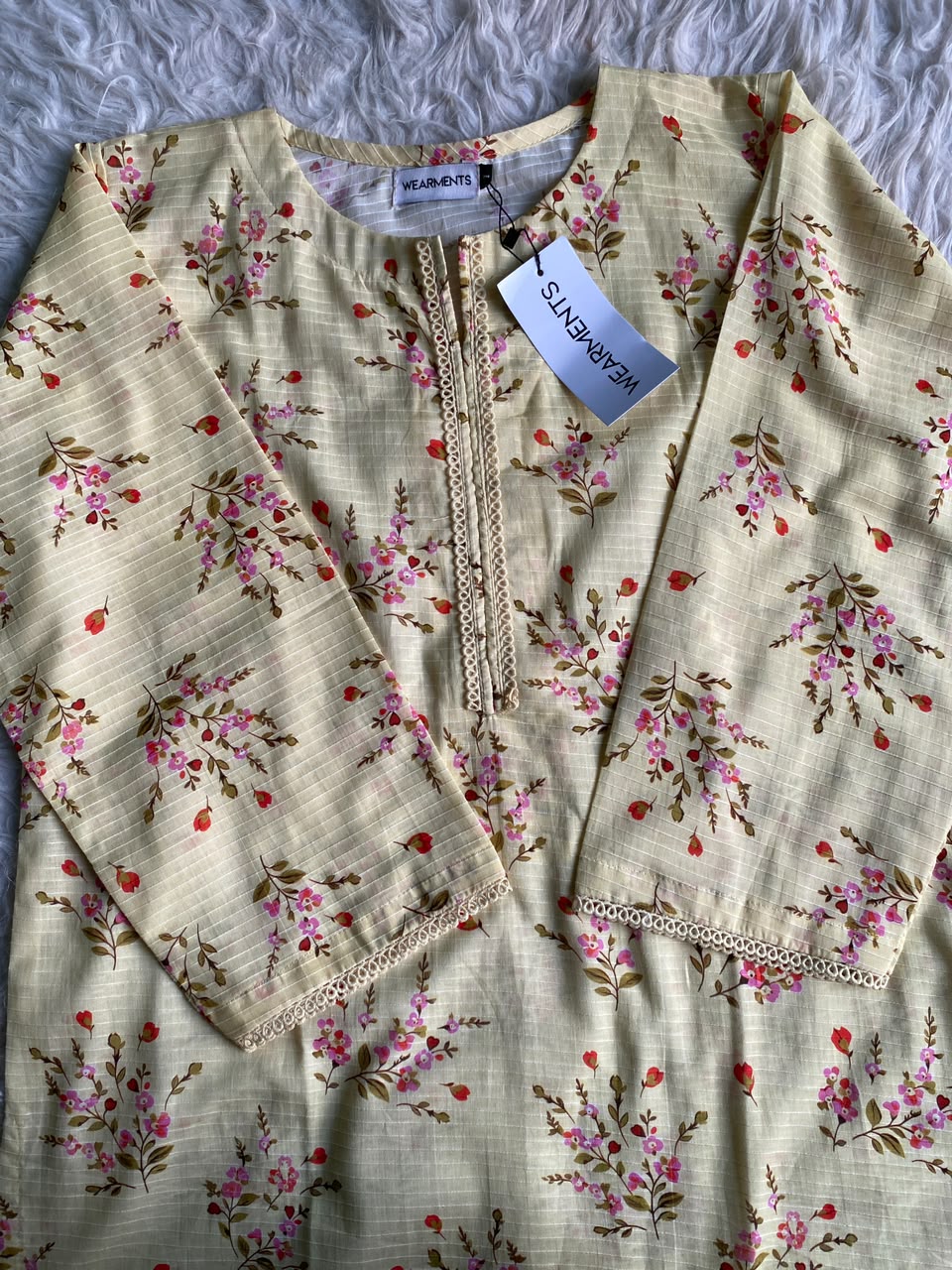 Peach Petals – Premium Summer Lawn 3PC Suit
