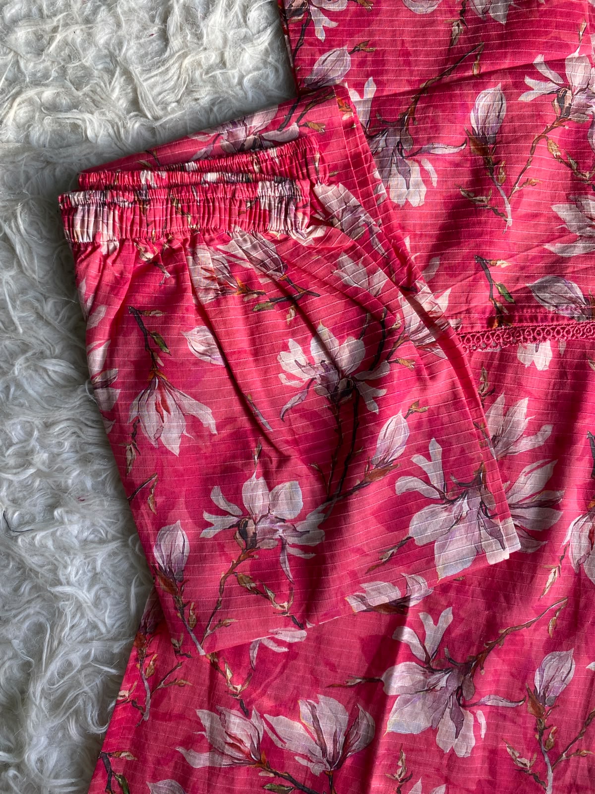 Blossom Fuchsia – Premium Summer Lawn 3PC Suit
