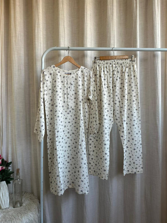 🤍 Ivory Blue Ditsy Bloom