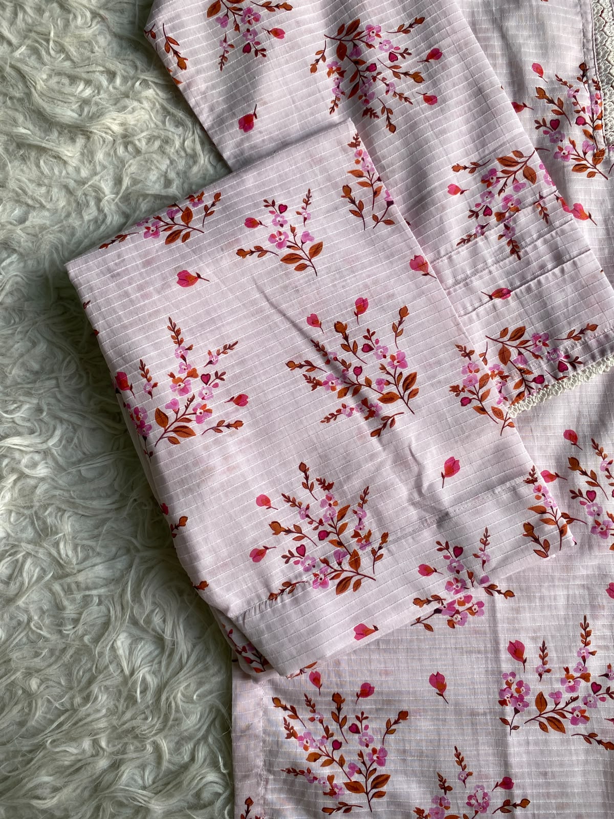 Pink Meadow – Premium Summer Lawn 3PC Suit